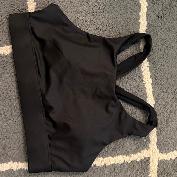 2 Fabletics sports bras - Picture 12 of 13